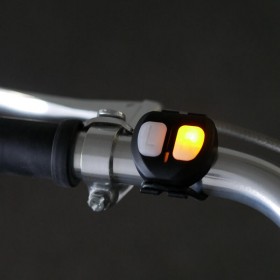 OxiTurn avec feu stop et clignotants OVERADE Protections pour trottinettes électriques